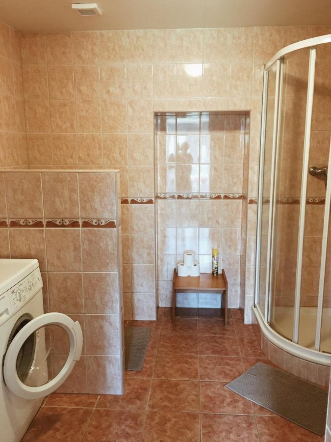 Apartman V Zahradni プラハティツェ エクステリア 写真