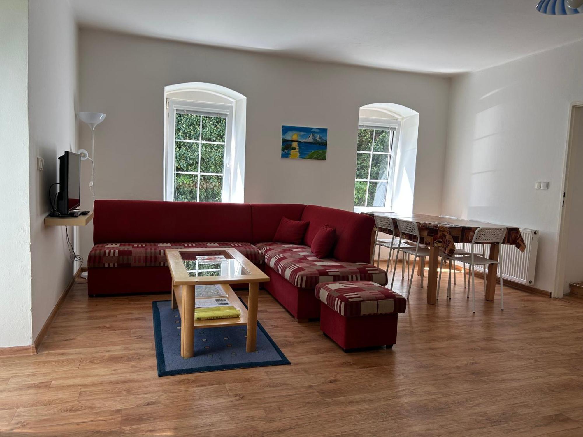 Apartman V Zahradni プラハティツェ エクステリア 写真